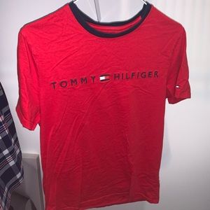 Tommy Hilfiger Red Navy Tee Simple T-Shirt Red Small